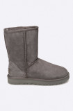 UGG cizme de zăpadă Classic Short II femei, culoarea: gri, cu toc plat, model căptușit 1016223.GRY