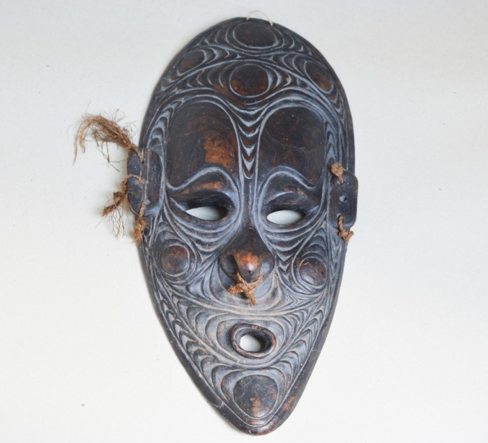 Veche masca de lemn Papua Noua Guinee