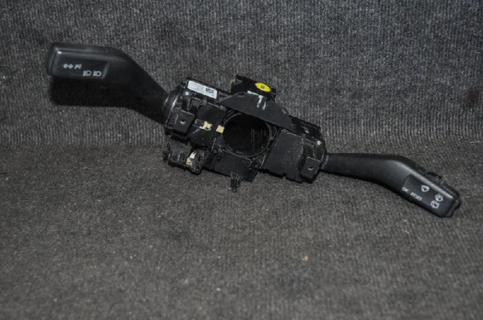 Maneta semnalizare ștergătoare VW PASSAT B6 3C2 2009 OEM: 3C9953513A,3C9953507A 2144183