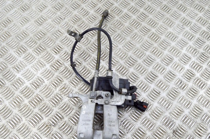 Etrier de fr&acirc;nă dreapta spate TESLA MODEL Y 2021 OEM: 1188682-00-B,1044624-00-H 14805897