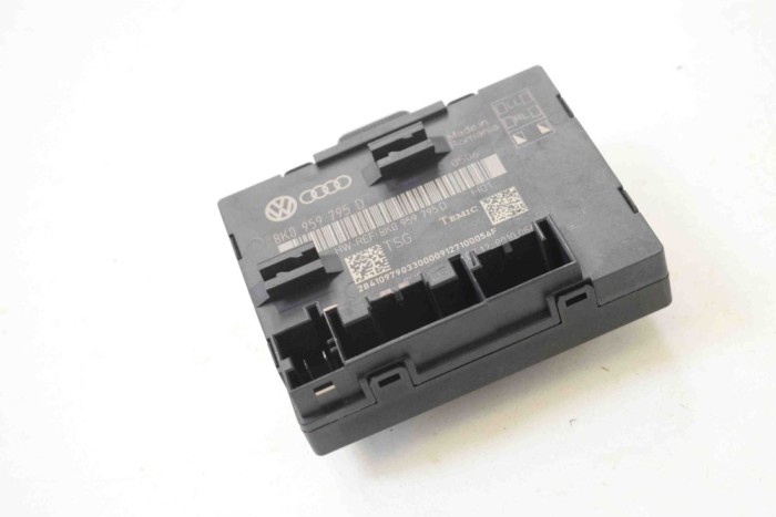 Modul de control ușă st&acirc;nga spate AUDI Q5 8R 2013 OEM: 8K0959795D 10596027
