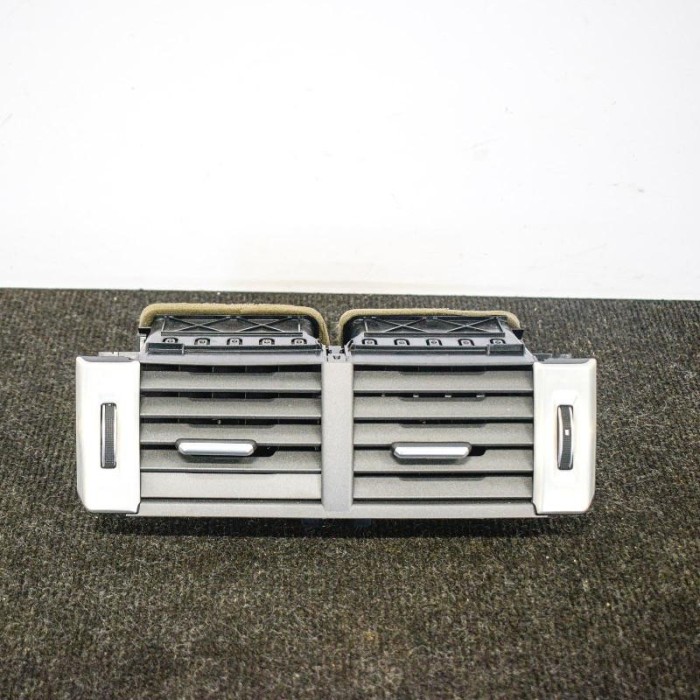 Gura de ventilație planșa de bord LAND ROVER RANGE ROVER EVOQUE L538 2015 OEM: GJ32014L21AA | 10007764