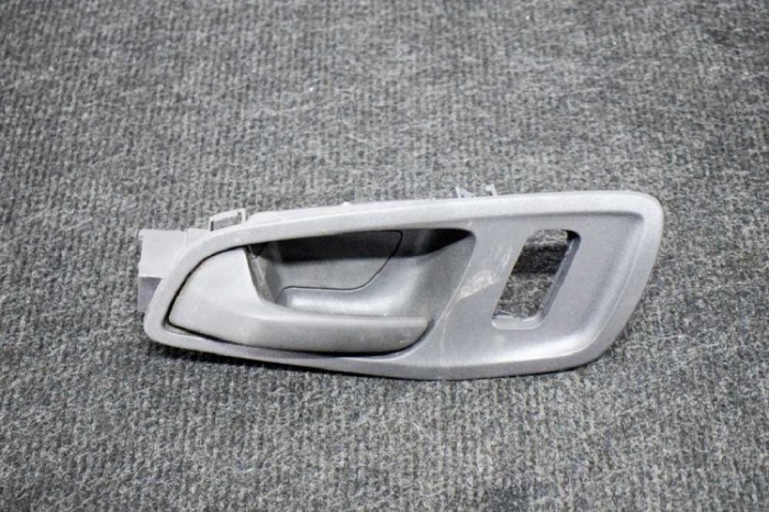 M&acirc;ner de deschidere interior st&acirc;nga față FORD TRANSIT 2018 OEM: BK21-V22601-AE 11285702
