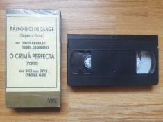 ✅ CASETĂ VIDEO VHS CU DOUĂ FILME RĂZBOINICI DE S&amp;Acirc;NGE 1993 ȘI O CRIMĂ PERFECTĂ * PALATUL VECHITURILOR foto