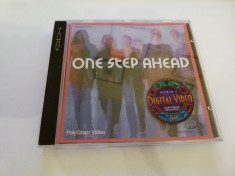 One step ahead, cd foto