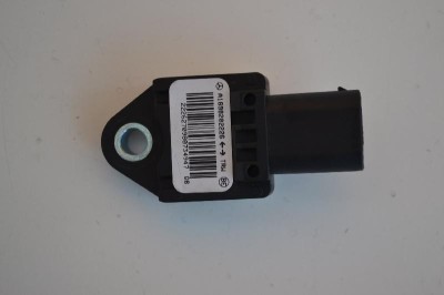 Senzor de impact lateral dreapta MERCEDES-BENZ A W169 2007 OEM: A1698202226 2360735 foto