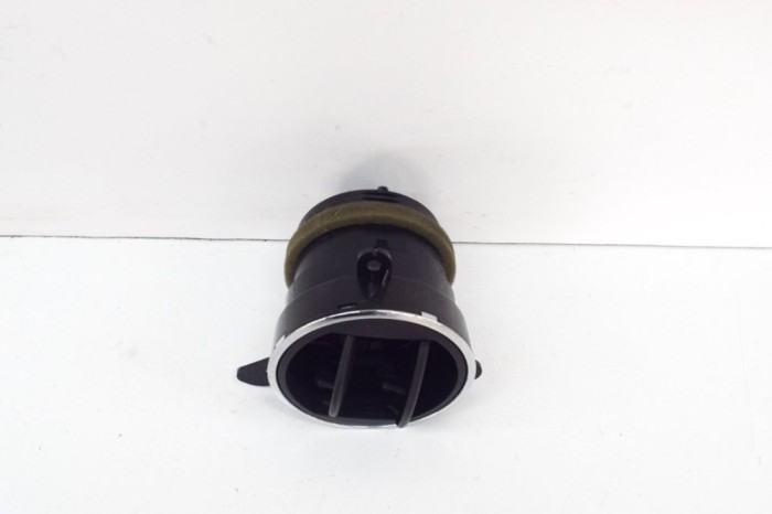 Gura de ventilație planșa de bord MAZDA 6 Hatchback GH 2010 OEM: GS1D64730 14260882