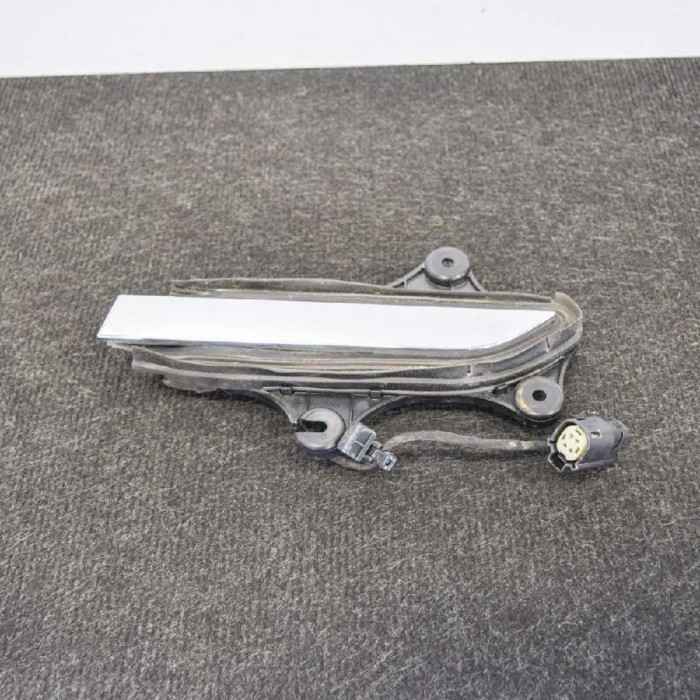 TESLA MODEL X 2016 OEM: 1045157-99-C SKU: 4111683