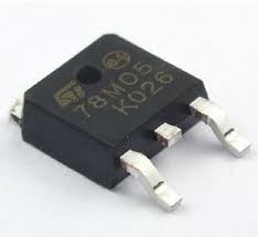 78M05 LM7805 foto