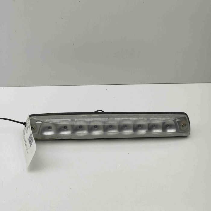 A treia lampa de fr&acirc;nă ISUZU D-MAX I TFR, TFS 2009 OEM: 8-98052-867-2