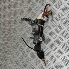 Butuc de contact KIA CARENS II FJ 2005 OEM: 0K2JA-76990 28487454