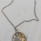 Medalion metal cu lant