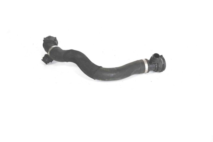 Furtun radiator răcire st&acirc;nga BMW X5 F15, F85 2015 OEM: 8514218