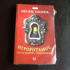 Hipopotamul de la capatul coridorului - Helen Cooper