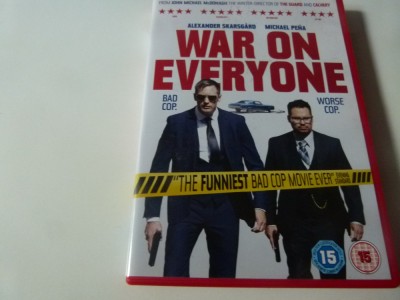 War on everyone, dvd foto