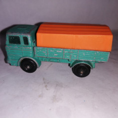 bnk jc Matchbox 1e Mercedes Truck