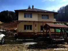 Vand casa de vacanta 5 camere si teren 8000mp Valea Cheii- Arges foto