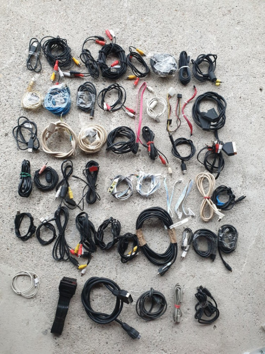 lot 50 de cabluri diverse