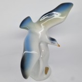 Bibelou portelan romanesc vechi, vintage - Pasare, pescarus