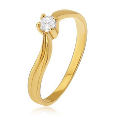 Inel din aur - brațe lucioase ondulate, gaura, piatră transparentă - Marime inel: 49