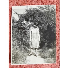 Fotografie, Stella, mama lui Geo (dr. Litarczek, parintele radiologiei romanesti) in gradina din 19 Pretoria Rd., Cambridge, 1927