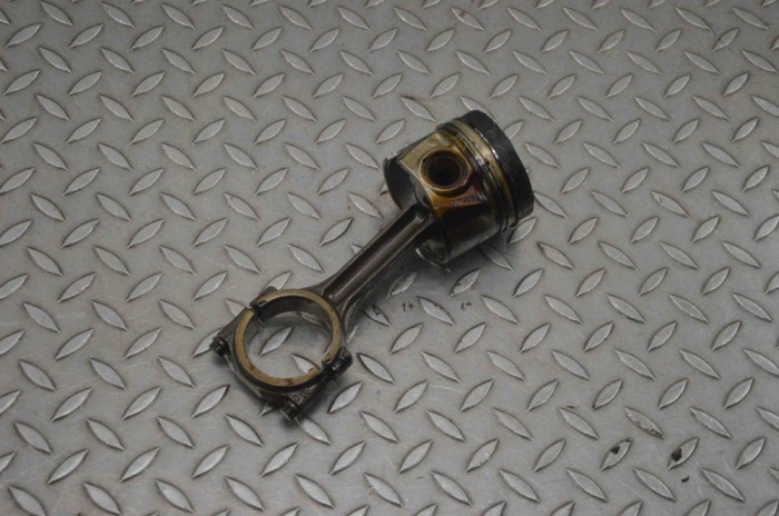 Piston VW PASSAT B8 3G2 2014 OEM: BHS