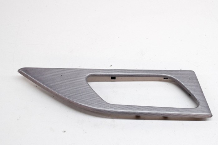 Ornament panou ușă st&acirc;nga spate JAGUAR F-PACE X761 2019 OEM: HK83-237B47-C,HK83-237B47-C-HA 14499171