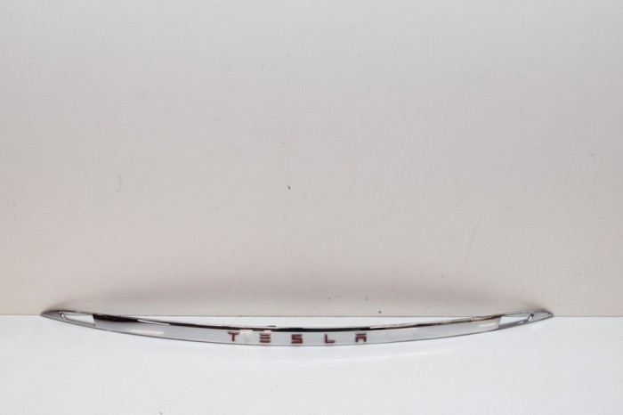 Ornament lampa număr de &icirc;nmatriculare TESLA MODEL S 2016 OEM: 1025776-00-A | 13921431