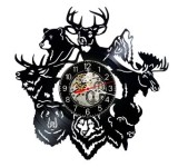 Ceas de perete decorativ realizat din disc de vinil, Model Animale Salbatice Cerb Urs Lup Vanatoare, Negru, 30 cm
