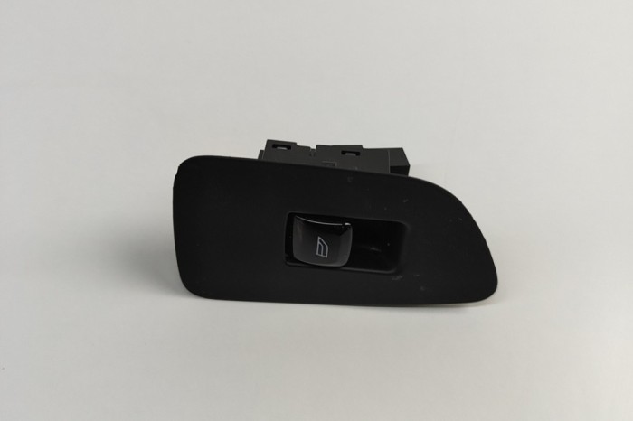 Buton geam ușă dreapta spate VOLVO XC90 II 2020 OEM: 31376458 30379310