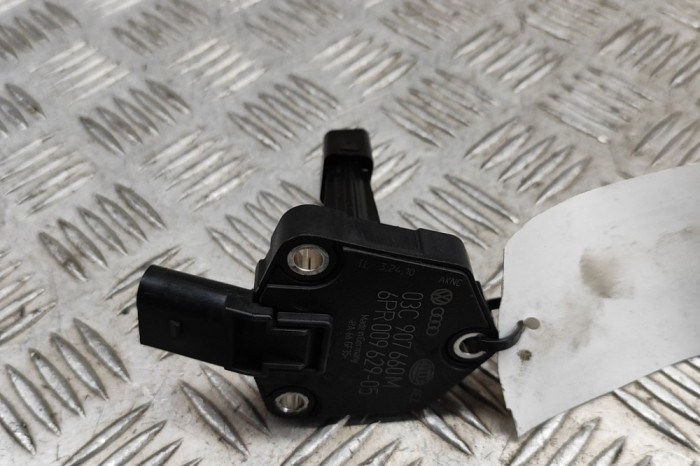 Senzor de nivel ulei AUDI A6 Avant 4F5, C6 2010 OEM: 03C907660M,6PR00962905 27235850