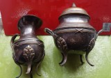 G239-Set Ceinic cu Letiera anii 1900 bronz/alama argintata model cu influenta stil Empire stare foarte buna marcate pe fund.