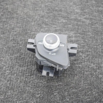Buton player muzical AUDI Q7 4M 2016 OEM: 4M2919616B | 10046578 foto