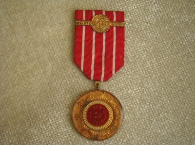 Medalie / Decoratie ,,a 50-a aniversare a PCR&amp;quot; -1921-1971 foto