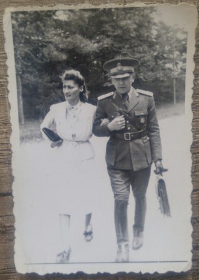 Stradala, ofiter roman cu sotia// fotografie foto