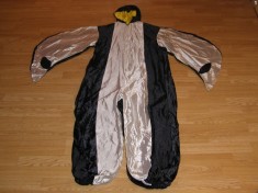 costum carnaval serbare pasare cioara pinguin pentru adulti marime L foto