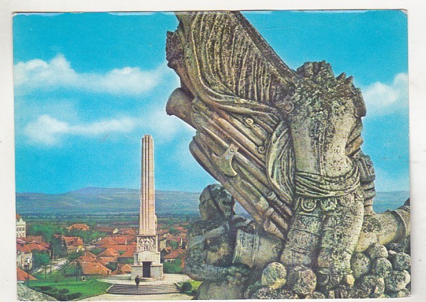 bnk cp Alba Iulia - Vedere spre obeliscul Horia , Closca si Crisan - necirculata