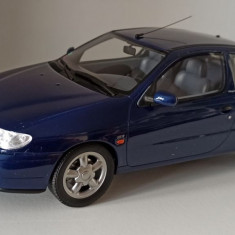 Macheta Renault Megane MK1 Coupe 1996 albastru - OTTO Models 1/18