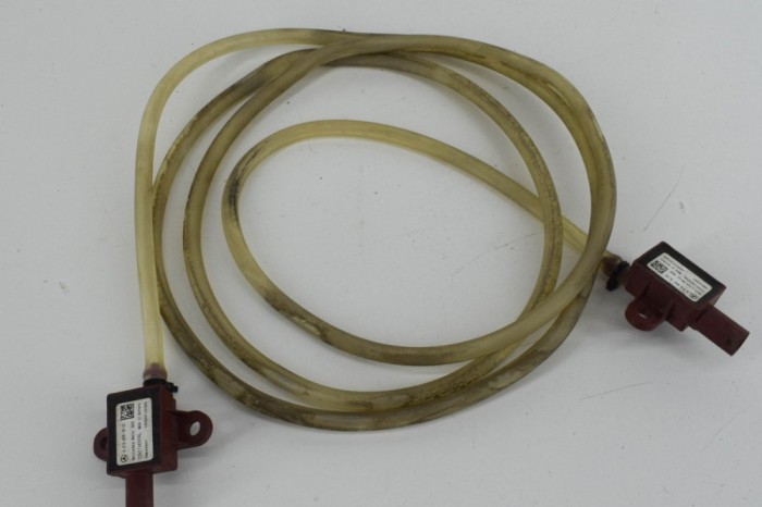Senzor de impact dreapta față MERCEDES-BENZ E T-Model S213 2016 OEM: A2139051500,5WK44941 21089896
