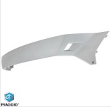 Carena laterala stanga originala Vespa GTS 125 (19-22) - GTS 300 HPE (19-23) - GTV 300 Sei Giorni (19-23) 4T LC 125-300cc - nevopsita