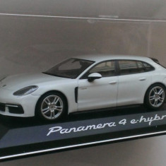 Macheta Porsche Panamera 4 E-Hybrid Sport Turismo 2017 - Minichamps 1/43