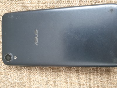 Dezemembrez Smartphone Asus Zenfone Live L1 Livrare gratuita! foto