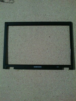 Rama LCD Samsung Q70 foto