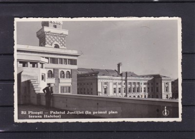 PLOIESTI PALATUL JUSTITIEI (IN PRIMUL PLAN TERASA HALELOR)FOTO FILM CLUJ foto