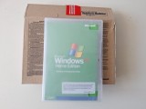 Microsoft Windows XP Home Edition OEM &ndash; Romanian Version &ndash; Complete Collector&rsquo;s Package
