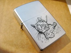 B498-I-Bricheta ZIPPO Bradford SA USA benzina metal alb.