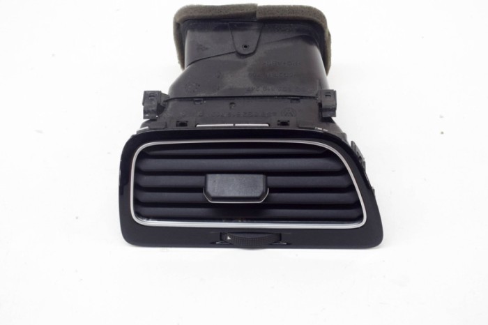 Gura de ventilație planșa de bord VW GOLF VII 5G1, BQ1, BE1, BE2 2015 OEM: 5G2819703R,5G2819703S,5G2819709B,5G2819247B 14378797