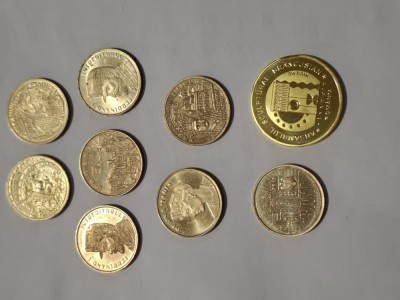Monezi aniversare foto