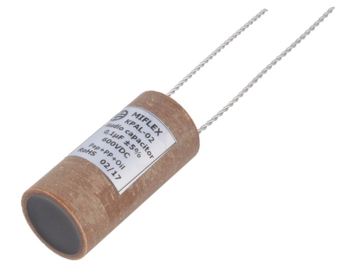 Condensator 100nF 600VDC &plusmn;5% THT