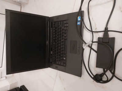 Laptop Rar Dell Vostro 1520 C2D, 4Gb/ 320GB W10 pro livrare gratuita! foto
